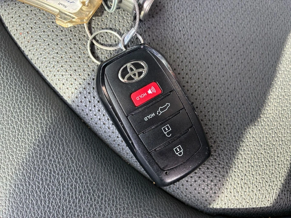 2024 Toyota Highlander - Image 23 of 31