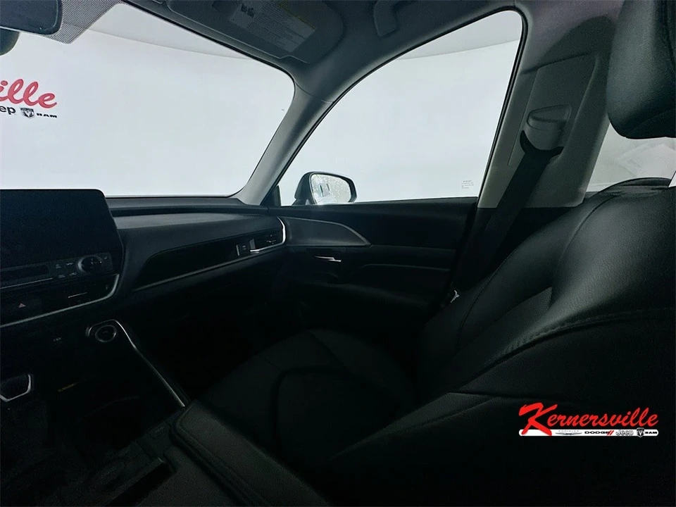 2024 Toyota Highlander - Image 11 of 12