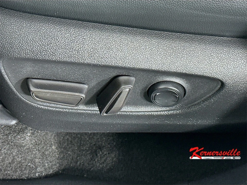 2024 Toyota Highlander - Image 20 of 21