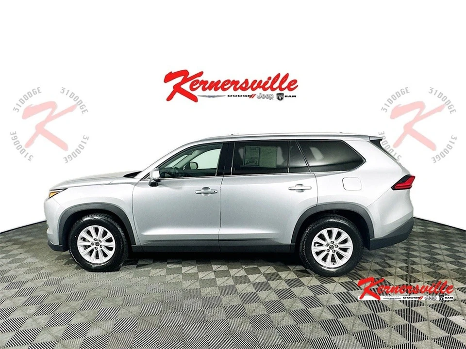 2024 Toyota Highlander - Image 4 of 12