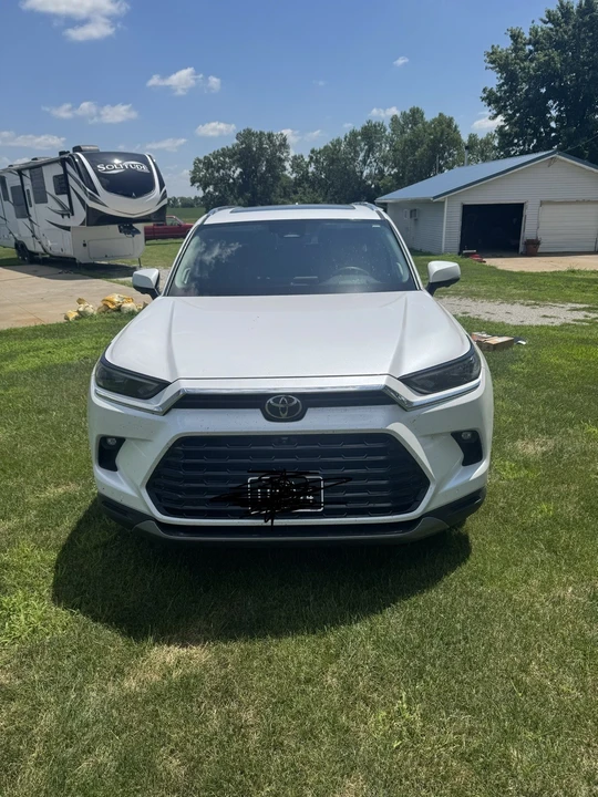 2024 Toyota Highlander - Image 4 of 10