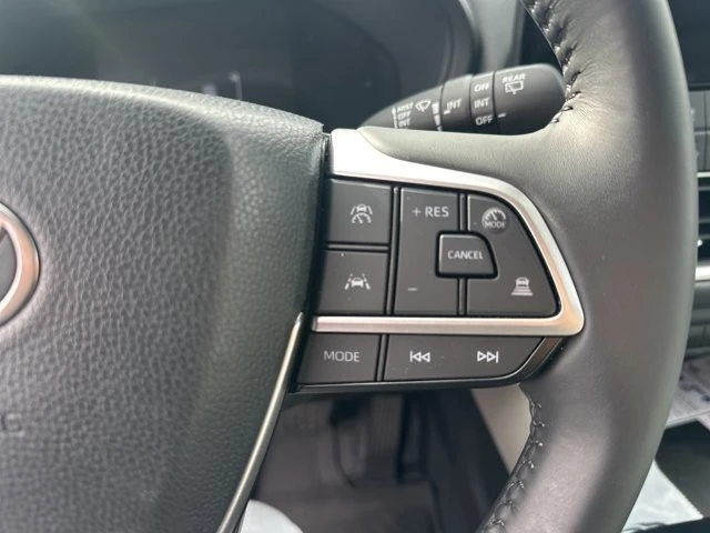 2024 Toyota Highlander - Image 10 of 12