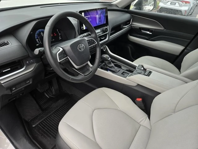 2024 Toyota Highlander - Image 8 of 12