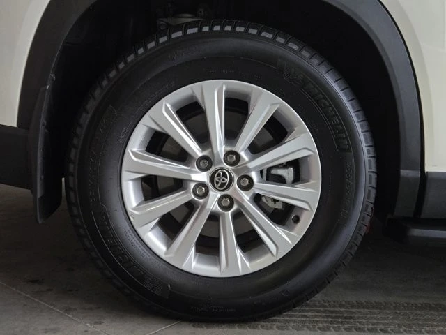 2024 Toyota Highlander - Image 5 of 12