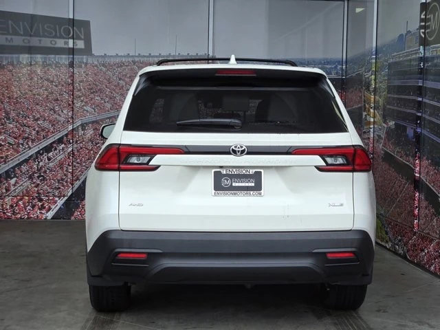 2024 Toyota Highlander - Image 7 of 12