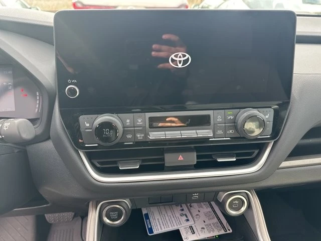 2024 Toyota Highlander - Image 12 of 12