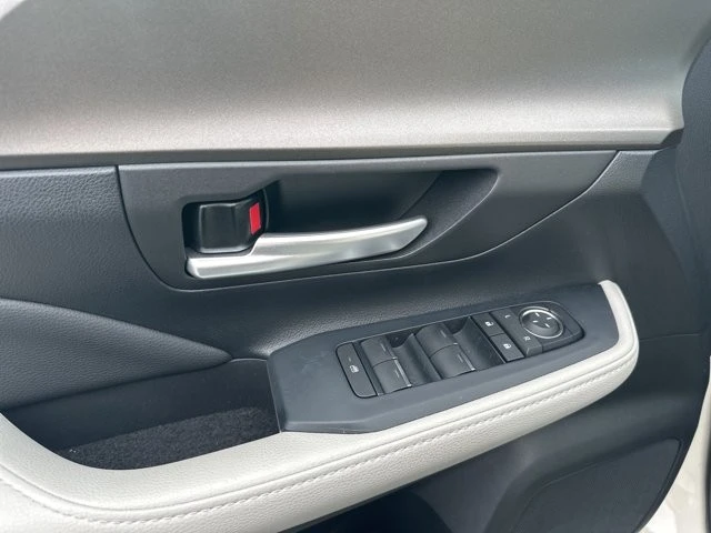 2024 Toyota Highlander - Image 5 of 12