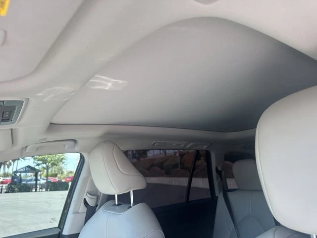 2024 Toyota Highlander - Image 12 of 17