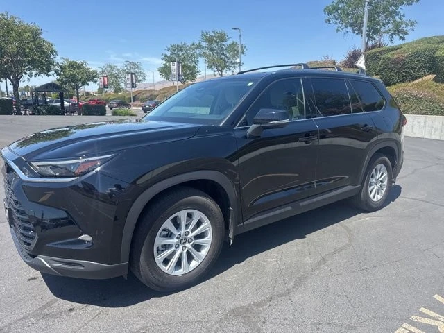 2024 Toyota Highlander - Image 3 of 17