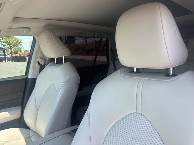 2024 Toyota Highlander - Image 10 of 17