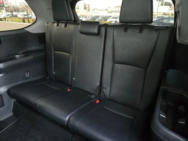 2024 Toyota Highlander - Image 12 of 27