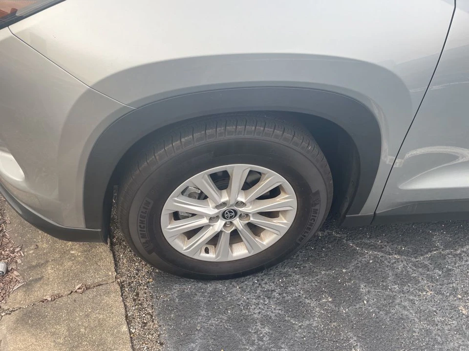 2024 Toyota Highlander - Image 3 of 12