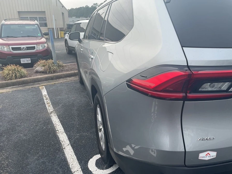 2024 Toyota Highlander - Image 5 of 12