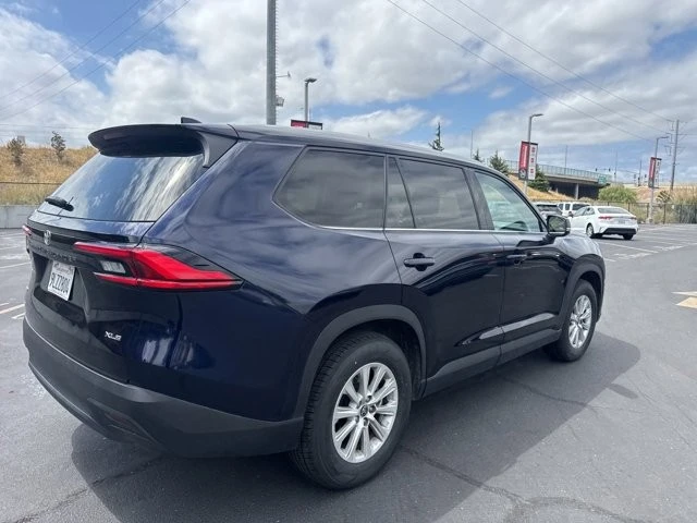 2024 Toyota Highlander - Image 7 of 16