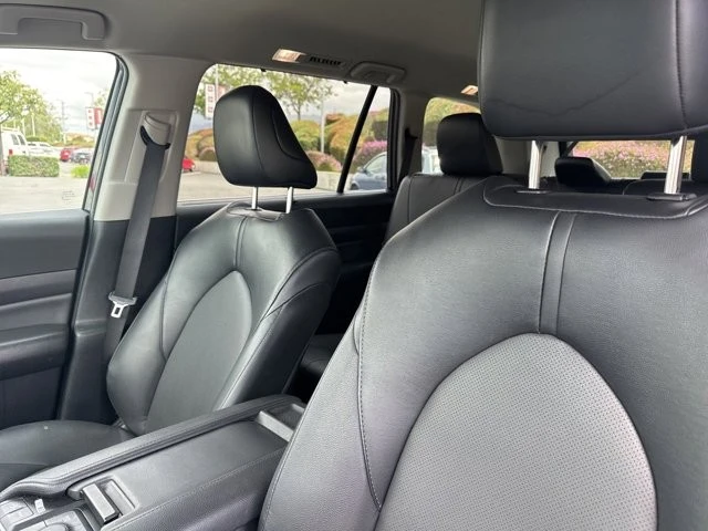 2024 Toyota Highlander - Image 11 of 16