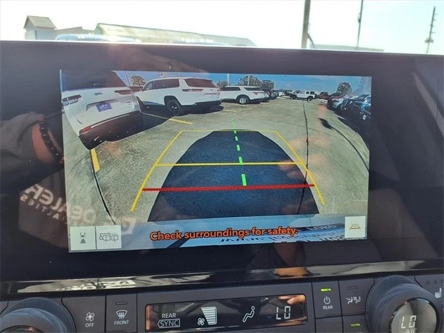 2024 Toyota Highlander - Image 4 of 21