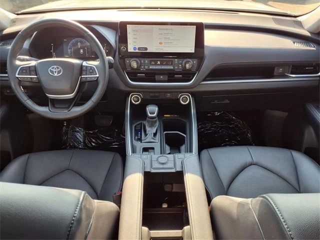 2024 Toyota Highlander - Image 3 of 21