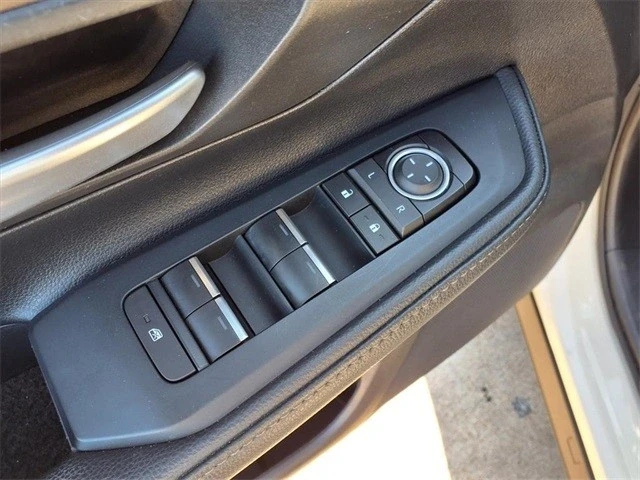 2024 Toyota Highlander - Image 16 of 21