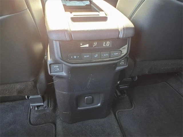 2024 Toyota Highlander - Image 9 of 21