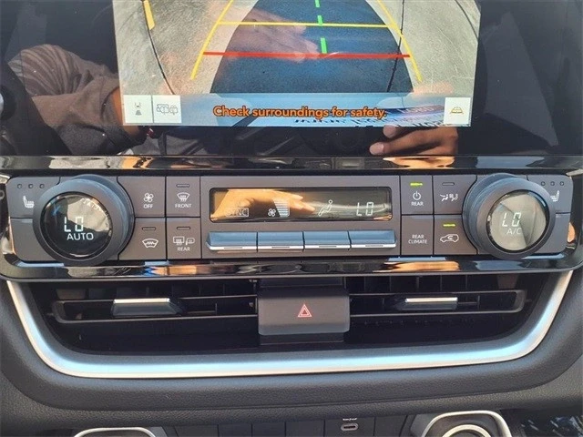 2024 Toyota Highlander - Image 5 of 21