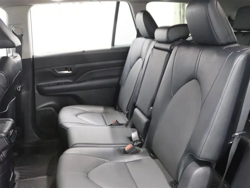 2024 Toyota Highlander - Image 12 of 12