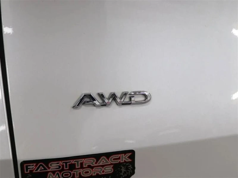 2024 Toyota Highlander - Image 8 of 12