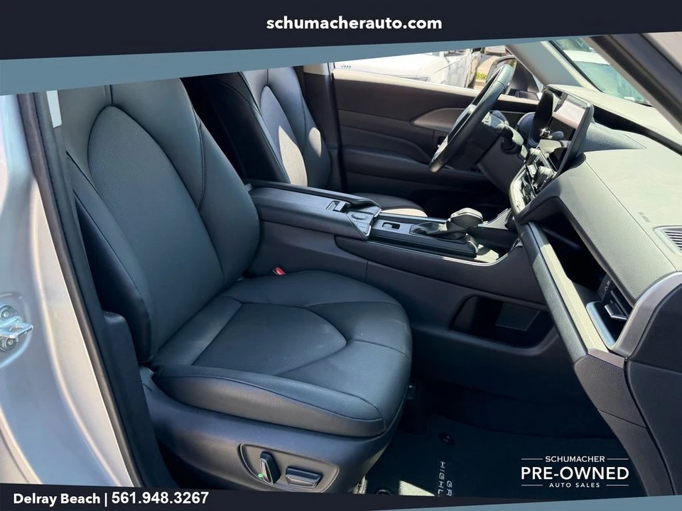 2024 Toyota Highlander - Image 17 of 26