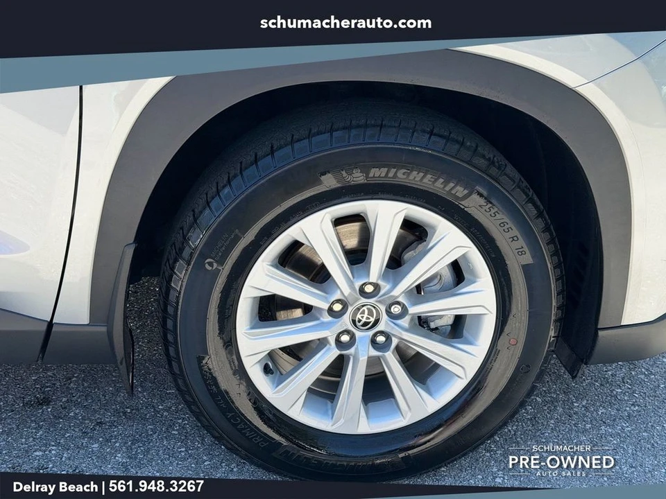 2024 Toyota Highlander - Image 9 of 26