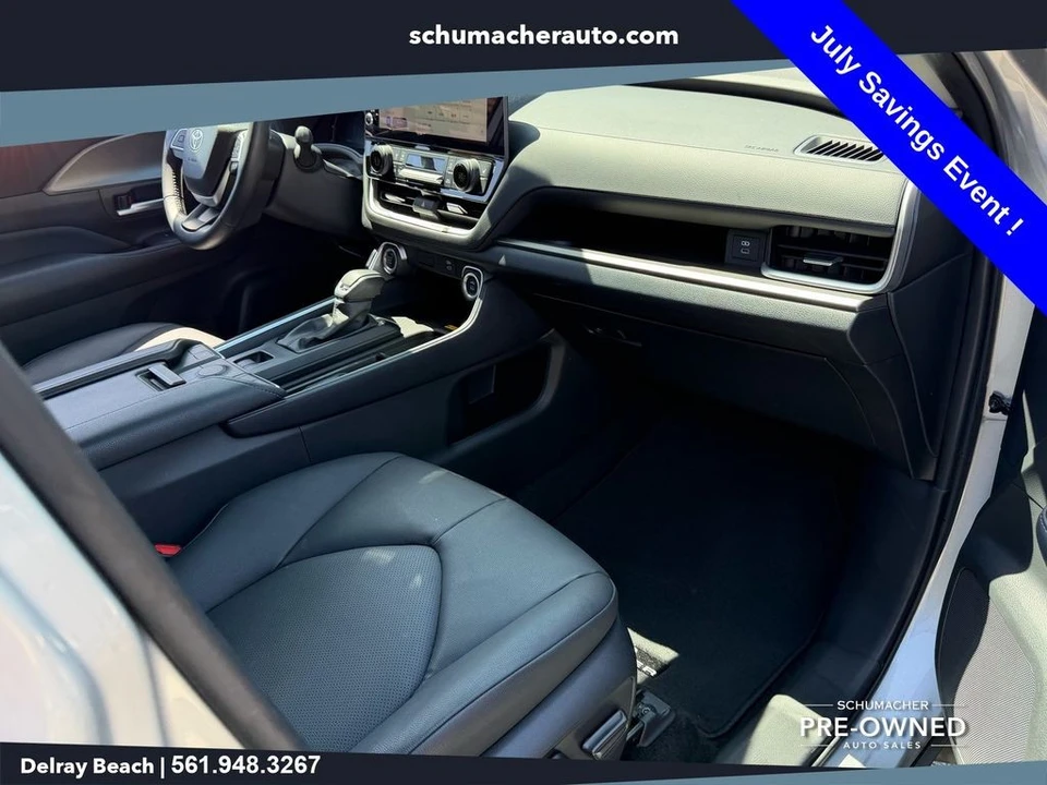 2024 Toyota Highlander - Image 16 of 26