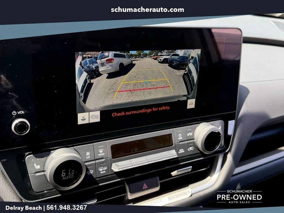 2024 Toyota Highlander - Image 19 of 26