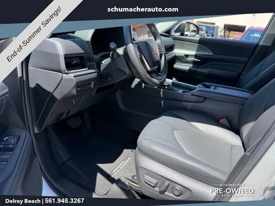 2024 Toyota Highlander - Image 11 of 26