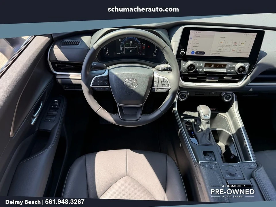 2024 Toyota Highlander - Image 12 of 26