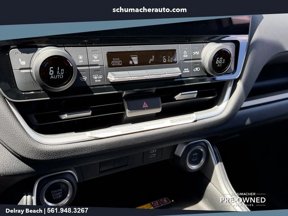 2024 Toyota Highlander - Image 20 of 26