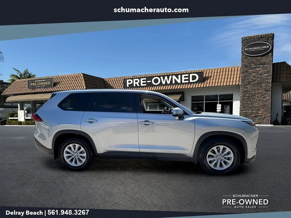2024 Toyota Highlander - Image 8 of 26
