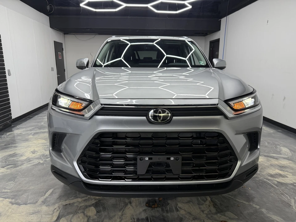 2024 Toyota Highlander - Image 9 of 21