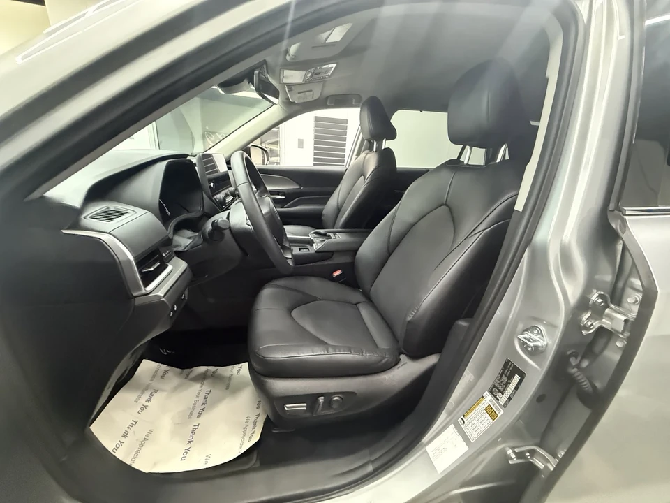 2024 Toyota Highlander - Image 12 of 21