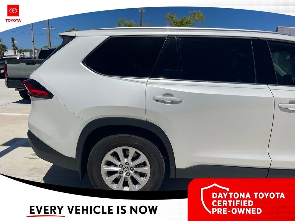 2024 Toyota Highlander - Image 9 of 10