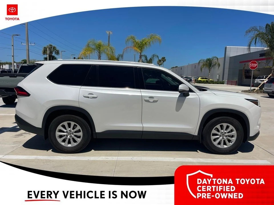 2024 Toyota Highlander - Image 3 of 10