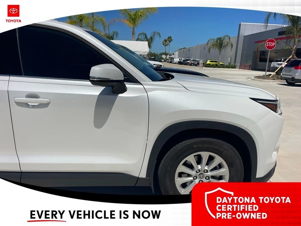 2024 Toyota Highlander - Image 10 of 10
