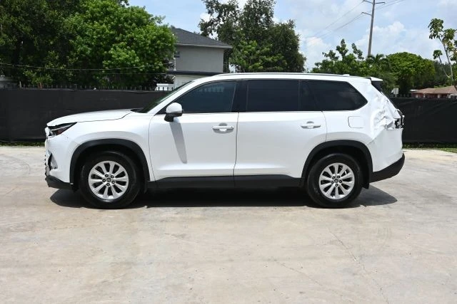 2024 Toyota Highlander - Image 6 of 21