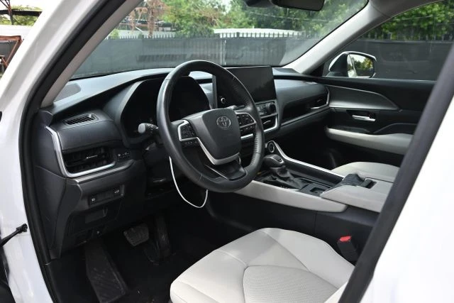 2024 Toyota Highlander - Image 11 of 21