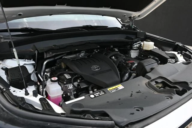 2024 Toyota Highlander - Image 19 of 21