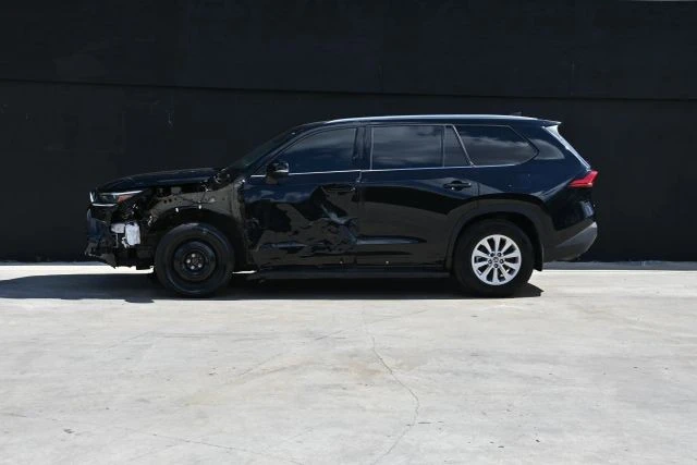 2024 Toyota Highlander - Image 7 of 21