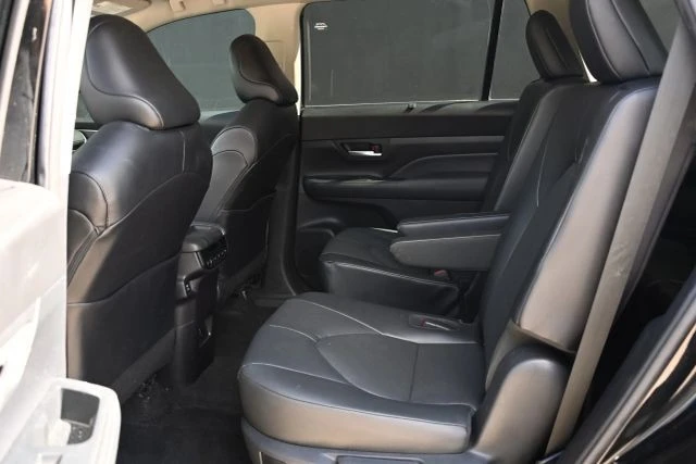 2024 Toyota Highlander - Image 17 of 21