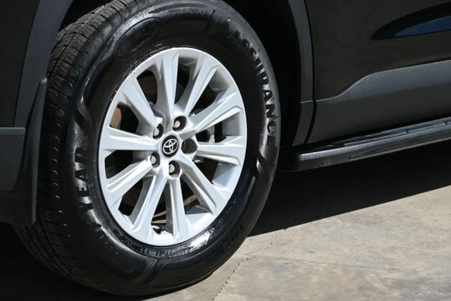 2024 Toyota Highlander - Image 9 of 21