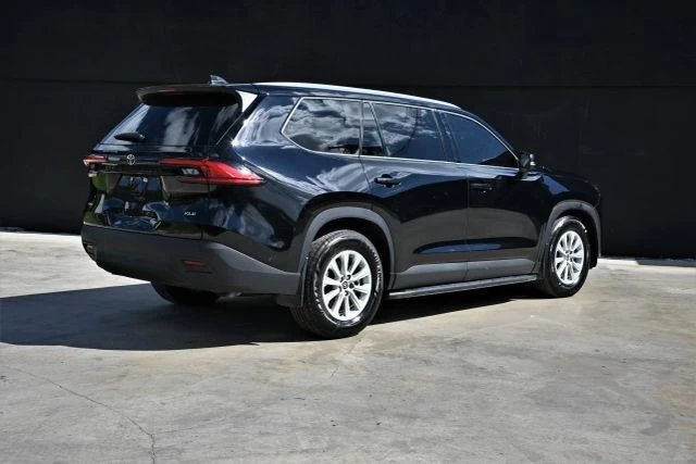 2024 Toyota Highlander - Image 5 of 21