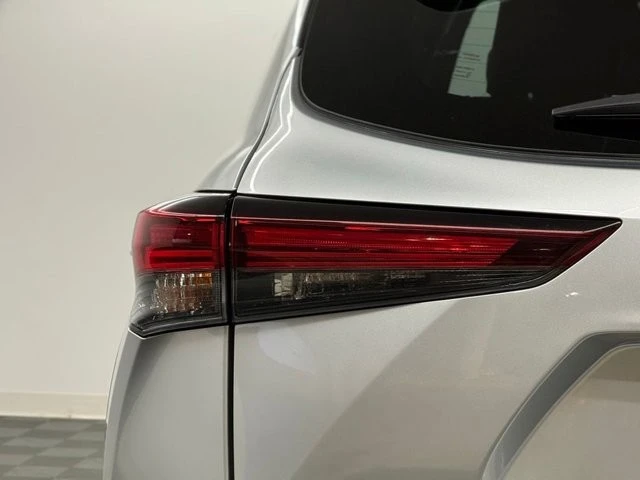 2024 Toyota Highlander - Image 9 of 12