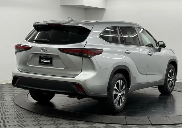2024 Toyota Highlander - Image 6 of 12