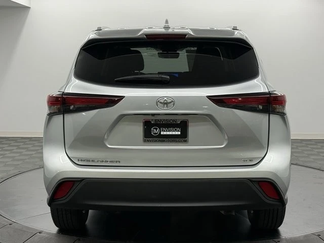 2024 Toyota Highlander - Image 8 of 12