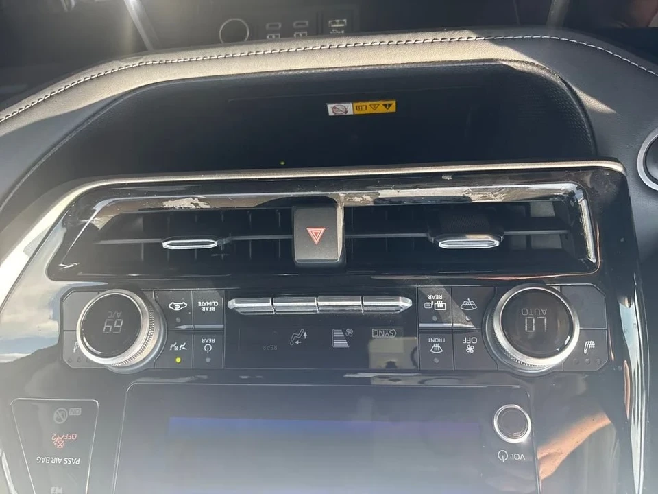 2024 Toyota Highlander - Image 3 of 12